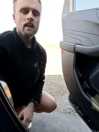 sluttyLeeo webcam model stream image