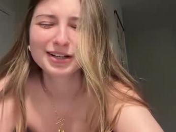 fantasyella webcam model stream image