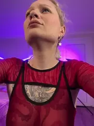 BlondeDoll_ webcam stripchat model stream image