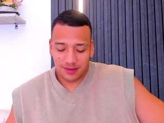 max-turner1 webcam model stream image