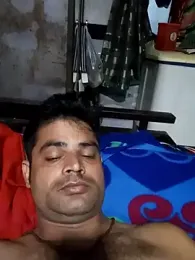 Priynkarani webcam model stream image