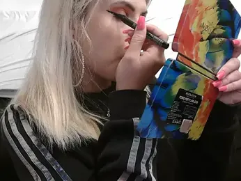 Vickyfoxx webcam model stream image