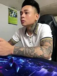 Lam-Phonix webcam model stream image