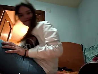 Junani2231 webcam model stream image