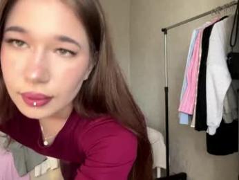 louisacropp webcam model stream image