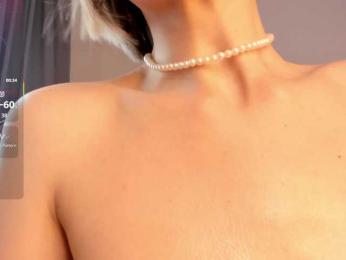 IceStrawberry webcam model stream image