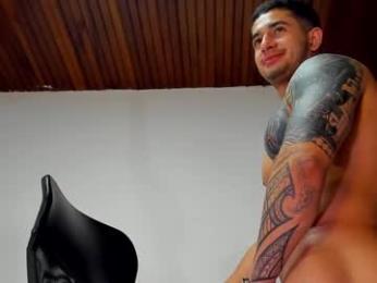 king_falconer webcam model stream image