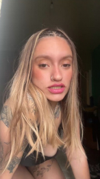 Luuxxxx webcam model stream image