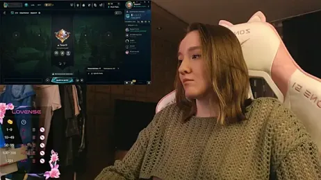 MoonlishSiren webcam model stream image