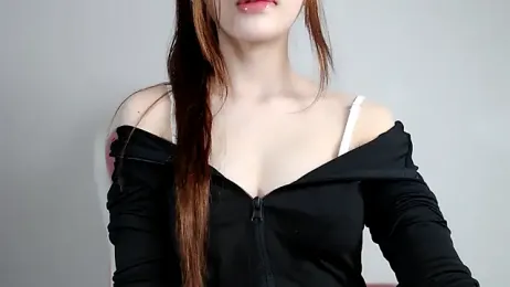 KinnaCute webcam model stream image