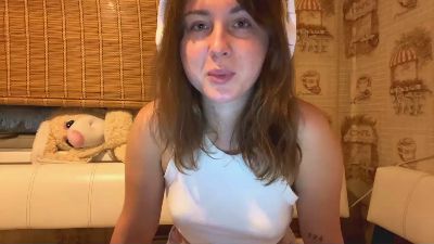 CorinnaTix webcam model stream image