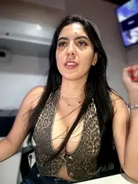 Sofia_Collins- webcam model stream image