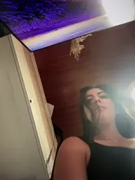 Sofia_Collins- webcam model stream image