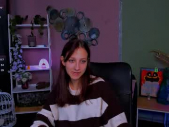 laura_queen_ webcam model stream image