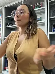 Kay_LustyWife webcam model stream image