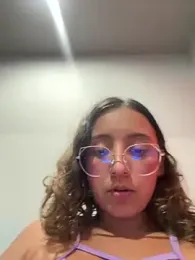 Kay_LustyWife webcam model stream image