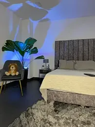 milaivanova webcam model stream image