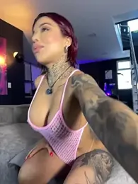 milaivanova webcam model stream image