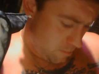 hungandhandsomee webcam model stream image