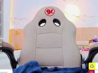 valirya-devote webcam model stream image