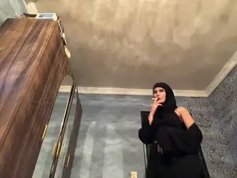 GumusGuray webcam model stream image