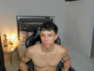 Enzo Slora webcam flirt4free model stream image