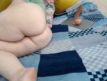 MILAax webcam model stream image