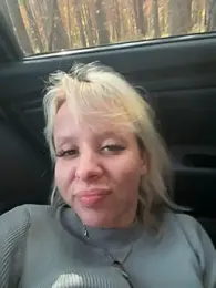 LikaCat webcam model stream image