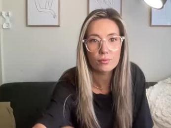 taylorslittlekingdom webcam chaturbate model stream image