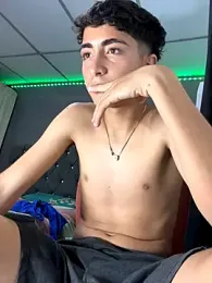 MathieuAGT webcam stripchat model stream image