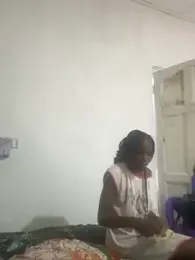 Zarayanga webcam stripchat model stream image