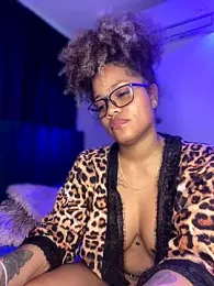 riri_brunnete webcam model stream image