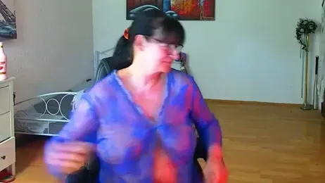 Sylly webcam model stream image