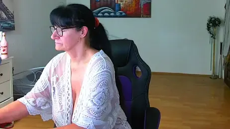 Sylly webcam model stream image