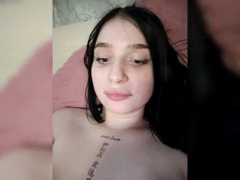 22ALYSKA22 webcam model stream image