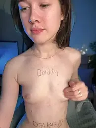 Marryme- webcam stripchat model stream image