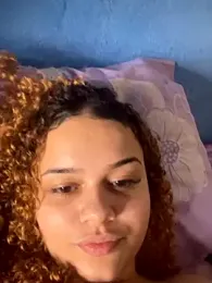 Lolacavalona webcam model stream image