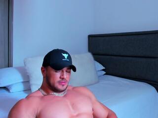 Tatan Uribe webcam model stream image