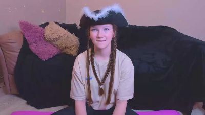 LareeChanchuan webcam model stream image