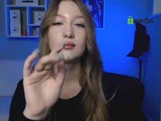 playful-sophie webcam camsoda model stream image