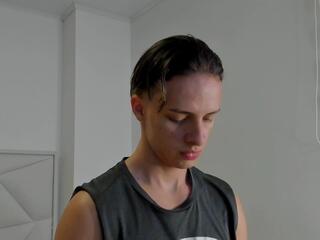 Walker Brown webcam model stream image
