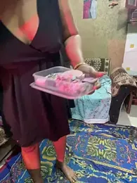 Meera_xxx webcam stripchat model stream image