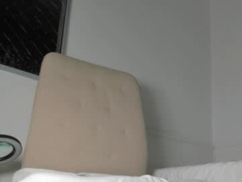 laura_hills18 webcam model stream image