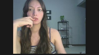 Luna_art webcam model stream image