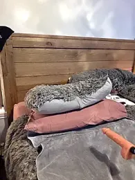 Icebearsticlese webcam model stream image