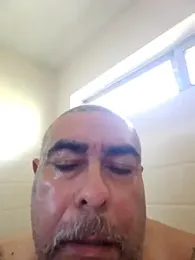 B1GLO webcam model stream image