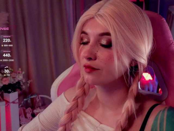 HoneyCherry webcam model stream image