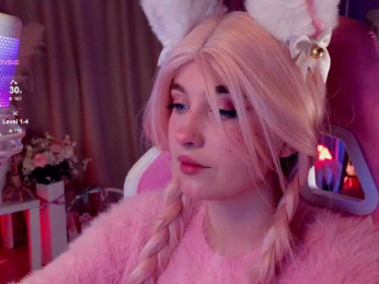 HoneyCherry webcam model stream image