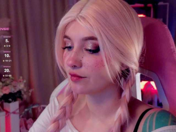 HoneyCherry webcam model stream image