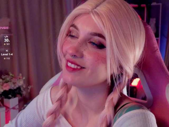HoneyCherry webcam model stream image